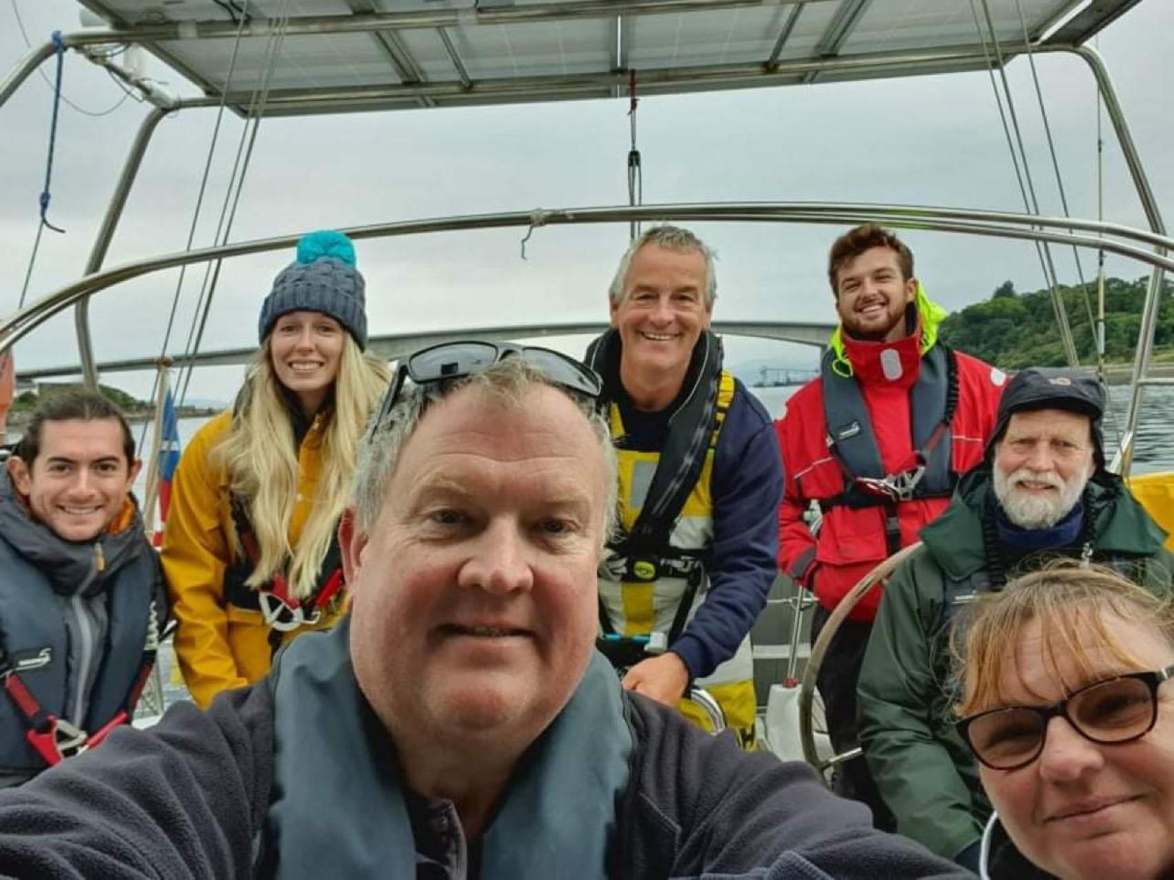Crew under Skye bridge